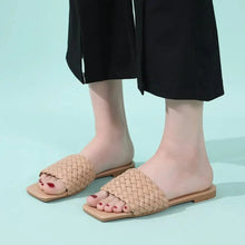 Load image into Gallery viewer, Fashion Outdoor Charming Open-Toe Women Slippers Casual Beach Flip Flops Women Comfortable Sandals
