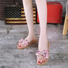 Load image into Gallery viewer, Fashion Woman Beach Floral Pattern Butterfly Knot Slippers Unique Flat Flip Flops Design For Women Outdoor Home Slippers

