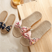 Load image into Gallery viewer, Fashion Woman Beach Floral Pattern Butterfly Knot Slippers Unique Flat Flip Flops Design For Women Outdoor Home Slippers
