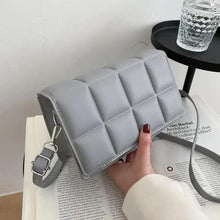 Load image into Gallery viewer, Fashionable Women's Bag Autumn Winter Female Literary Single-Shoulder Bag Chain Design Cross-Body Bag Trendy Women's Bag
