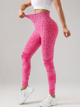 Load image into Gallery viewer, Women’s Seamless Sports Leggings
