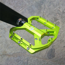 Load image into Gallery viewer, Flat Foot Ultralight Mountain Bike Pedals CNC Aluminum Alloy Sealed 3 Bearing Anti-slip Bicycle Pedals Bicycle Bike Pedals CNC Machined Platform Pedal 3 Sealed Bearings Bicycle Pedal For Adult And Youth With Non-Slip
