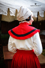 Load image into Gallery viewer, Landsknecht Pellerine Flora Red/Black

