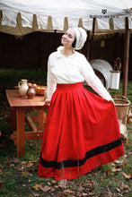 Load image into Gallery viewer, Landsknecht Skirt Flora Red/Black
