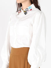 Load image into Gallery viewer, Floral-Appliqué Collared Long Sleeve Top
