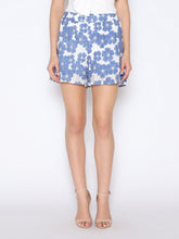 Load image into Gallery viewer, Floral Applique Denim Lace Daisy Short Pants
