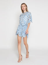 Load image into Gallery viewer, Floral Denim Lace Linen Short Pant
