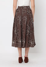 Load image into Gallery viewer, Floral Embroidery Pleated A-Line Skirt
