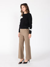 Load image into Gallery viewer, Floral Knitted Pearl Embellishments Sweatshirt
