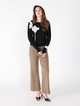 Load image into Gallery viewer, Floral Knitted Pearl Embellishments Sweatshirt
