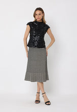 Load image into Gallery viewer, Floral Lace Detail Sleeveless Top
