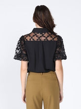 Load image into Gallery viewer, Floral mesh sleeve top
