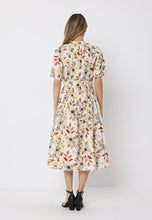 Load image into Gallery viewer, Floral print belt dress
