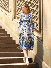 Load image into Gallery viewer, Floral print elastic waist v-neck dress
