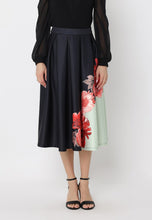 Load image into Gallery viewer, Floral Print Pleated A-line Skirt
