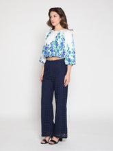 Load image into Gallery viewer, Floral print pleated top
