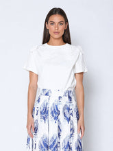Load image into Gallery viewer, Flower Applique Solid Color T-Shirt
