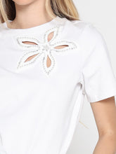 Load image into Gallery viewer, Flower cut out Solid Color T-Shirt

