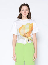 Load image into Gallery viewer, Flower Print Design T-Shirt
