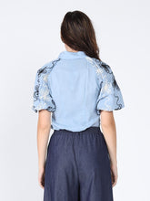 Load image into Gallery viewer, Flower stitch puffed sleeve shirt
