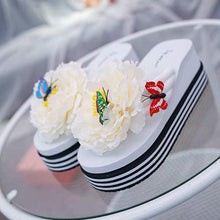 Load image into Gallery viewer, Flowers Slippers Summer Flip Flops Womans Platform Shoes Slide Heel Thick Beach Shower Slippers Quick Drying Pool Slides Beach Sandals Open Toe Indoor House Slippers
