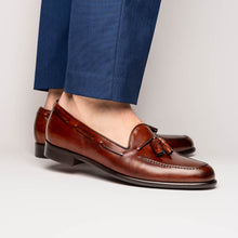 Load image into Gallery viewer, 15-586-CGN FRANCO Italian Calfskin Tassel Loafer Cognac
