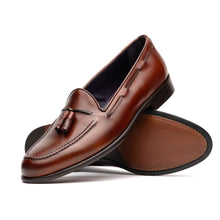 Load image into Gallery viewer, 15-586-CGN FRANCO Italian Calfskin Tassel Loafer Cognac
