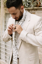 Load image into Gallery viewer, French Floral Men's Tie
