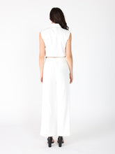 Load image into Gallery viewer, Front Button Open-Bottom Hem Sleeveless Top
