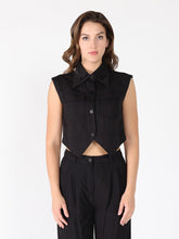 Load image into Gallery viewer, Front Button Open-Bottom Hem Sleeveless Top

