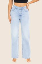 Load image into Gallery viewer, Snatch Factor Jeans
