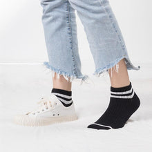Load image into Gallery viewer, Funny Cute Cotton Crew Socks Women Fashion Colorful  Retro Long Socks New Year Christmas Gifts For Men And Women
