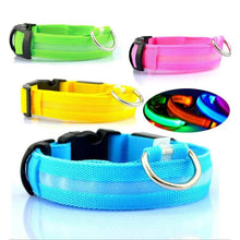 Load image into Gallery viewer, Glowing Night Safety Pet Collar

