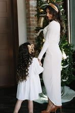 Load image into Gallery viewer, Gold Velvet Darling Hair Bow
