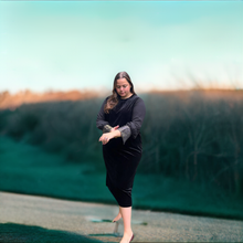 Load image into Gallery viewer, The Noble Dress Swuun
