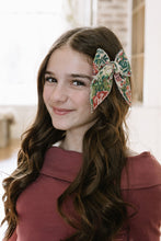 Load image into Gallery viewer, Gran's House Darling Hair Bow
