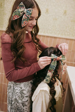 Load image into Gallery viewer, Gran's House Darling Hair Bow
