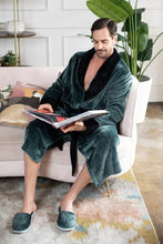 Load image into Gallery viewer, Cozy Mens Plush Robes – Built for Comfort, Designed to Last
