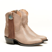 Load image into Gallery viewer, Boot Tassel
