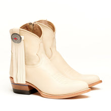 Load image into Gallery viewer, Boot Tassel
