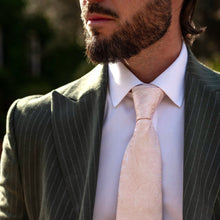Load image into Gallery viewer, Montecarlo - Silk Jacquard Tie - Pink
