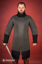 Load image into Gallery viewer, Chainmail Haubergeon Roundring 9mm Steel Oiled
