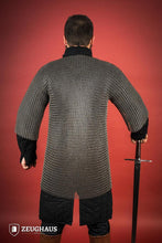 Load image into Gallery viewer, Chainmail Haubergeon Roundring 9mm Steel Oiled
