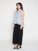 Load image into Gallery viewer, High low sleeveless printed top
