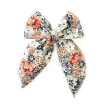 Load image into Gallery viewer, Huntsville Floral - Darling Hair Bow
