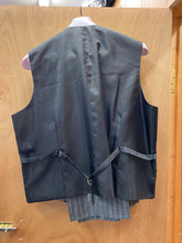 Load image into Gallery viewer, Vitali M1532-NP-PK Grey Stripe 3-Piece Modern Fit Suit
