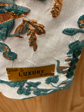 Load image into Gallery viewer, Luxury Hunter Green/Gold Floral 2-Piece Modern Fit Suit
