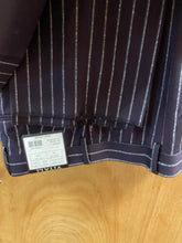 Load image into Gallery viewer, Vitali M1532-NP-PK Wine Stripe 3-Piece Modern Fit Suit
