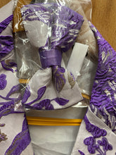 Load image into Gallery viewer, Luxury Purple/Silver Floral 2-Piece Modern Fit Suit
