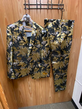 Load image into Gallery viewer, Luxury Black/Gold Floral 2-Piece Modern Fit Suit
